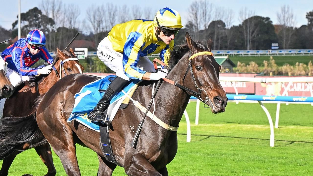 Sandown favourite racing clock to be fit